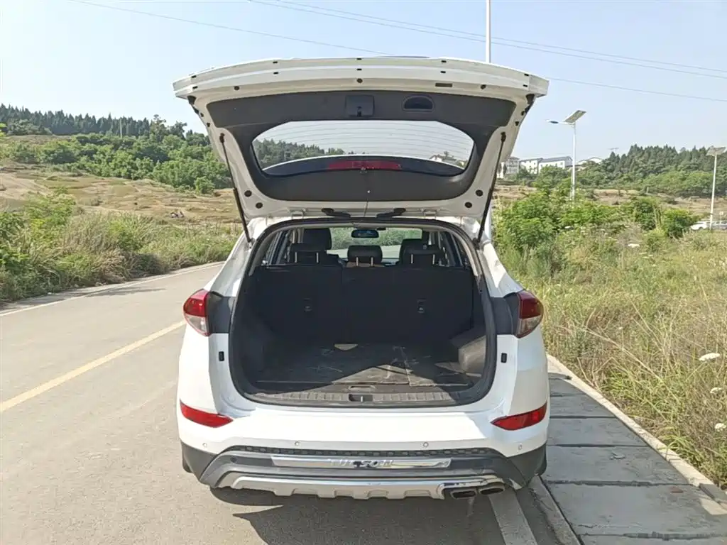 Hyundai Tucson 2016 — фото 19