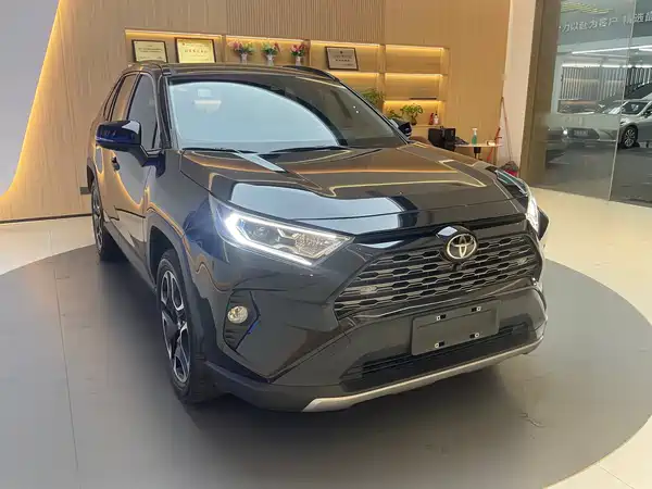 Toyota RAV4 2021
