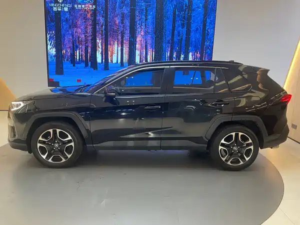 Toyota RAV4 2021