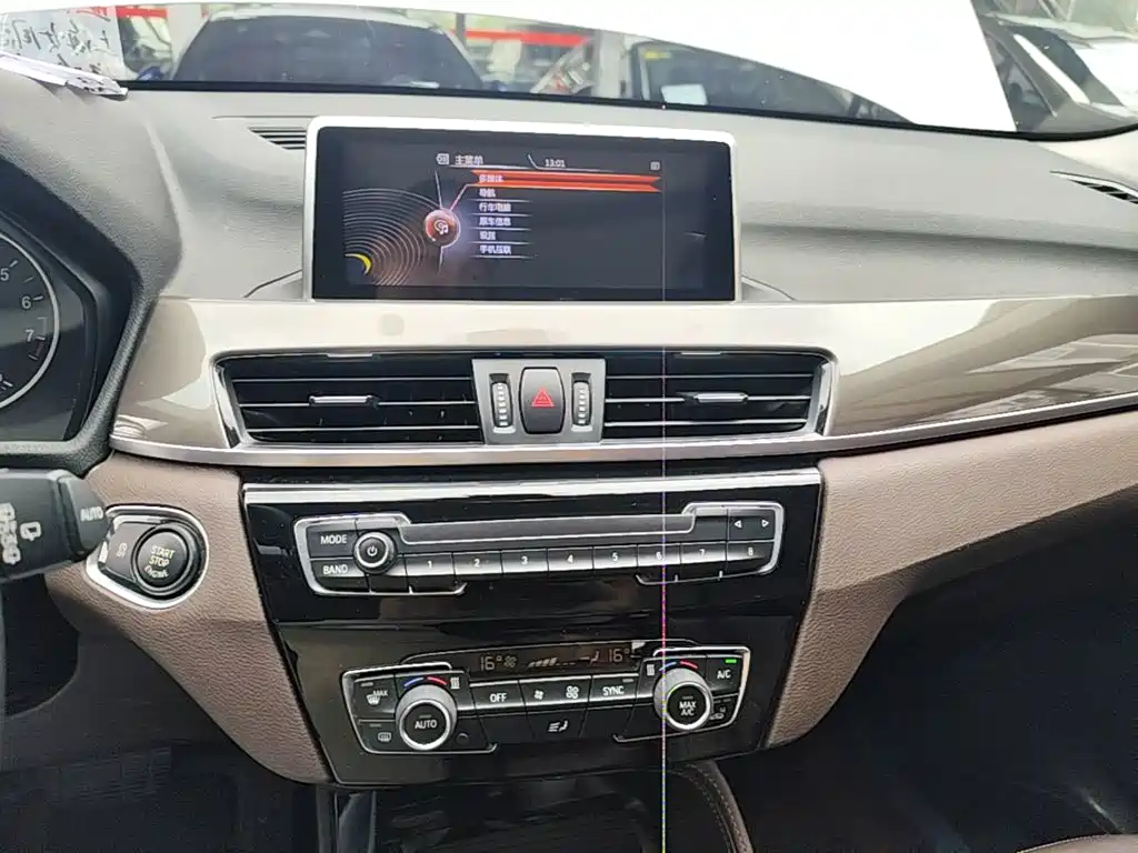 BMW X1 2017 — фото 13
