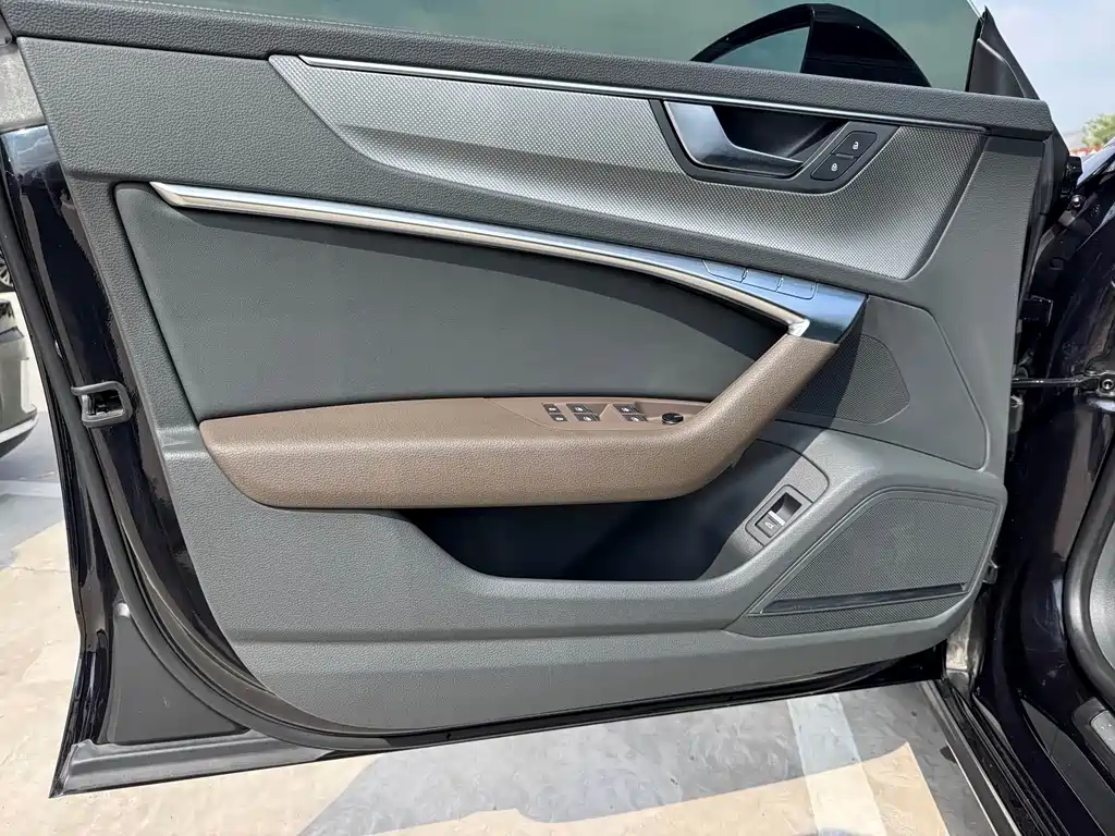 Audi A7L 2023 — фото 7