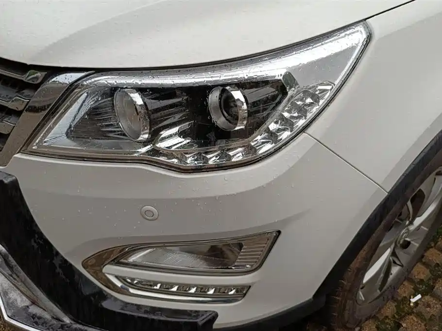 Baojun 560 2015