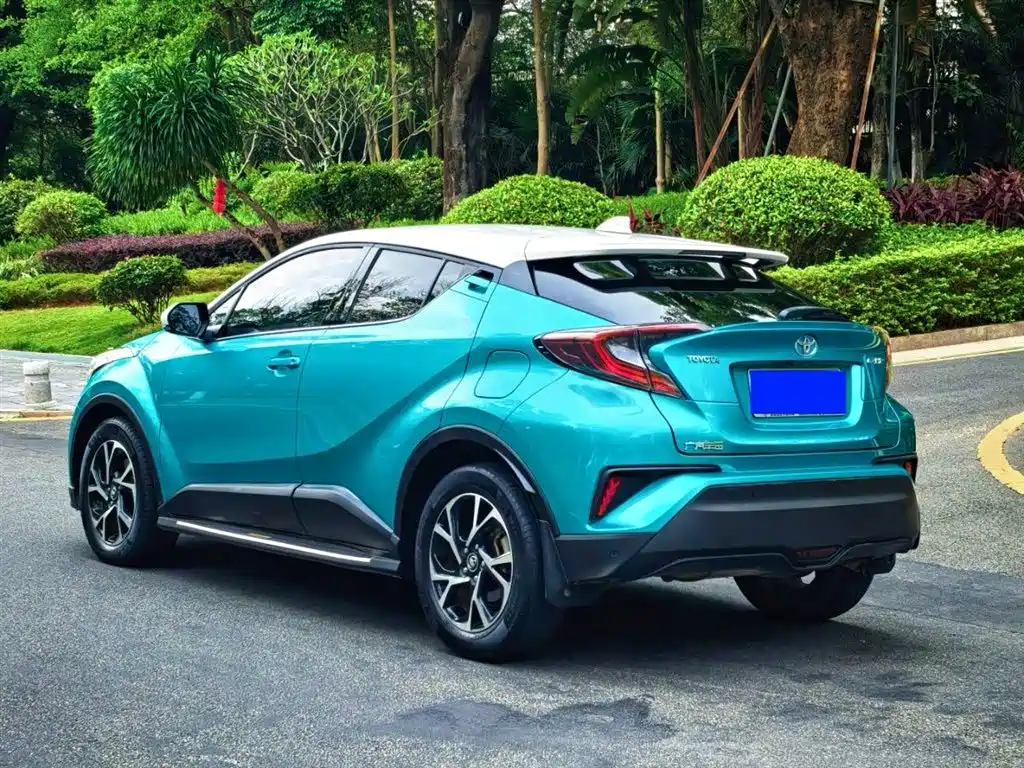 Toyota C-HR 2018 — фото 5