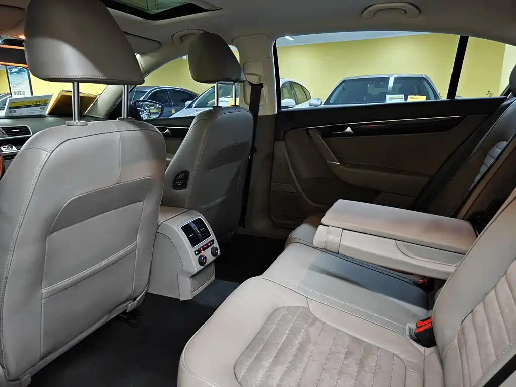 Volkswagen Magotan 2014