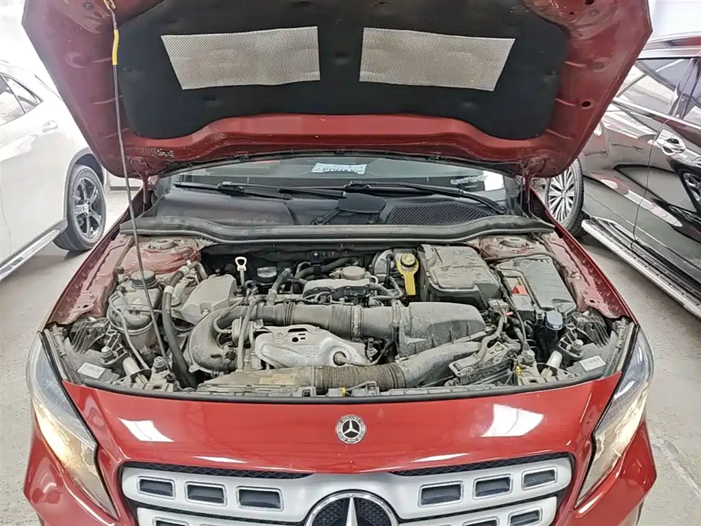 Mercedes-Benz GLA 2018 — фото 20