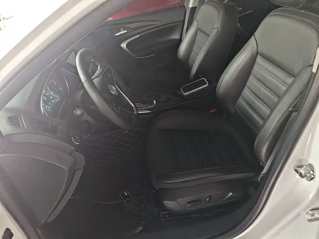 Buick Regal 2015 — фото 15