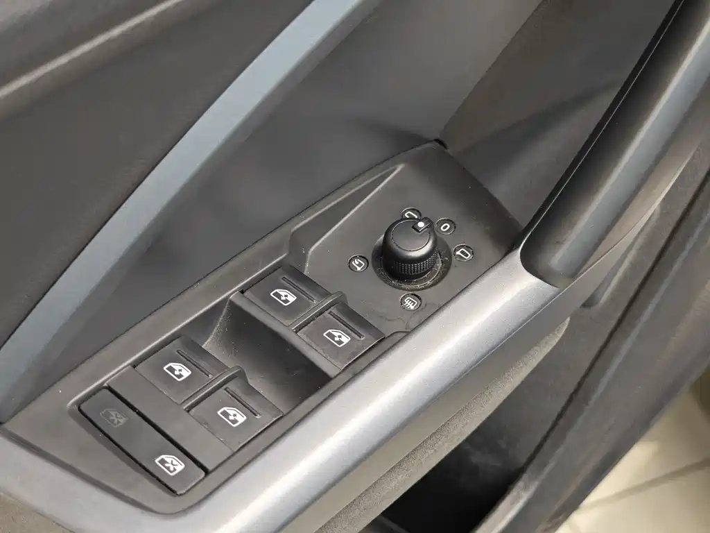 Audi Q3 Sportback 2021 — фото 10