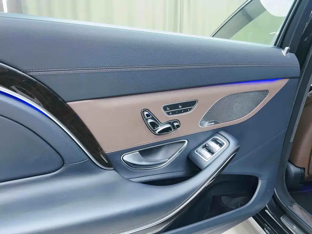 Mercedes-Benz Maybach S-Class 2020 — фото 12