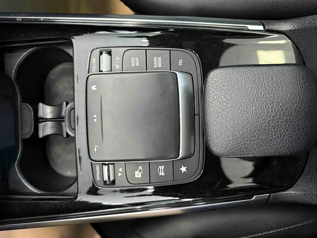 Mercedes-Benz GLB 2020 — фото 16