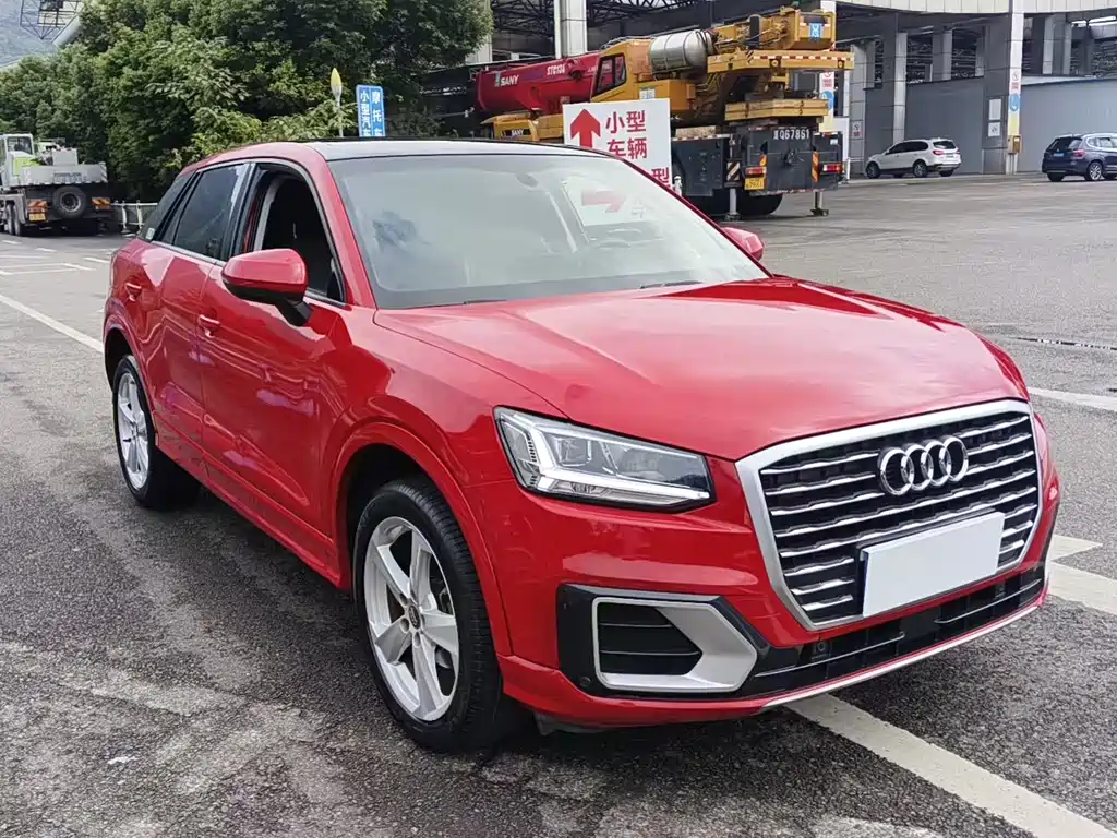 Audi Q2L 2019