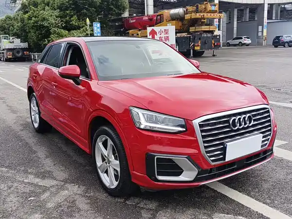 Audi Q2L 2019