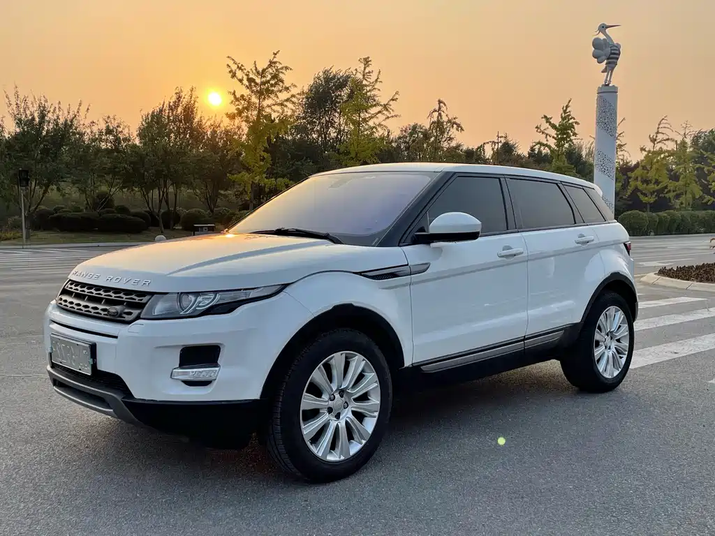 Land Rover Range Rover Evoque 2015 — фото 1