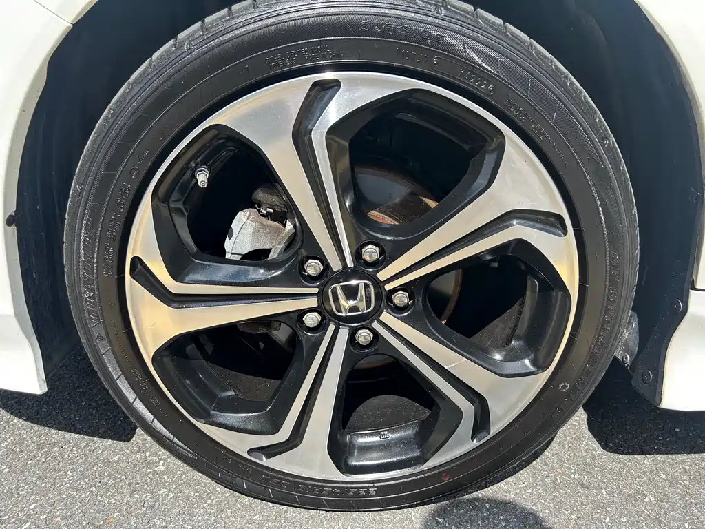 Honda Jade 2017 — фото 15