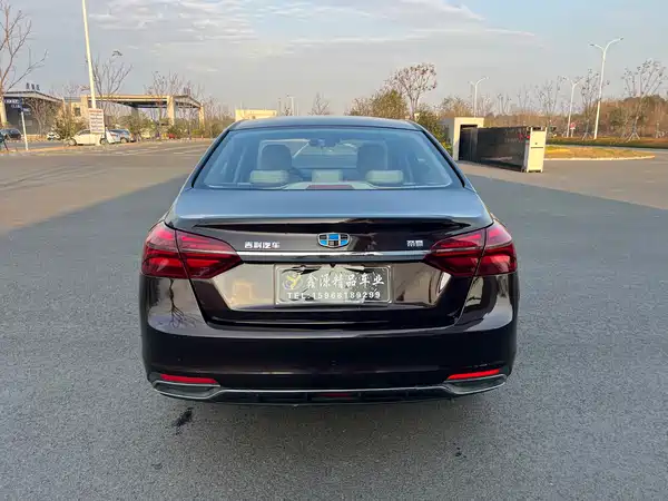 Geely Emgrand 2018