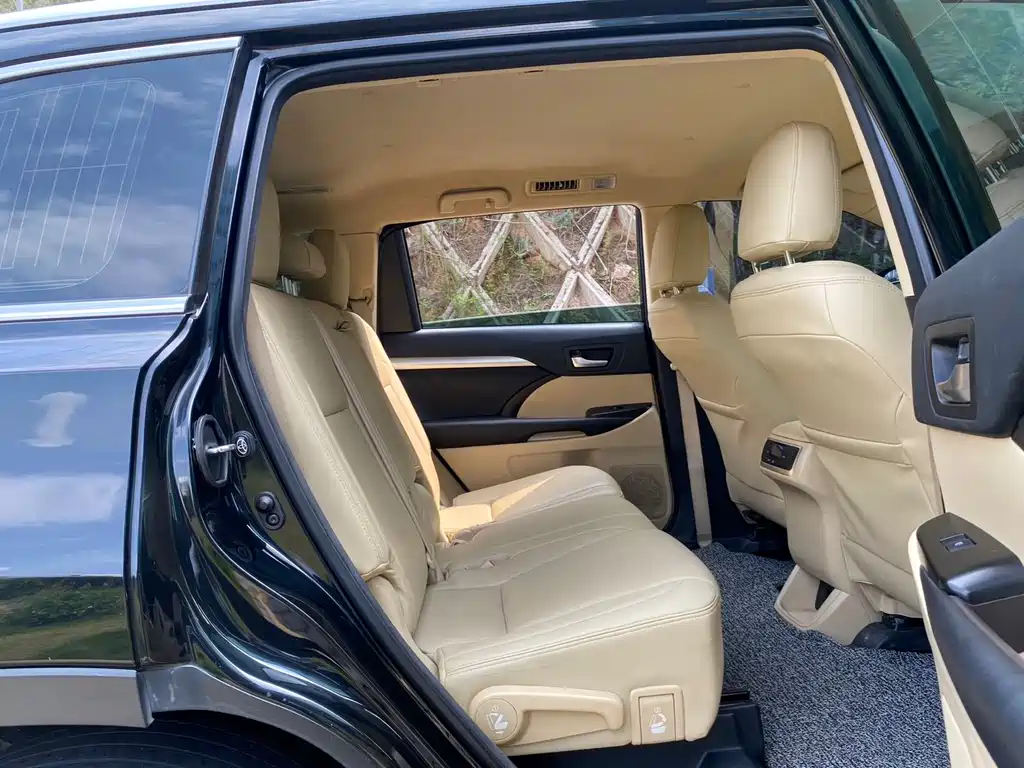 Toyota Highlander 2018 — фото 22