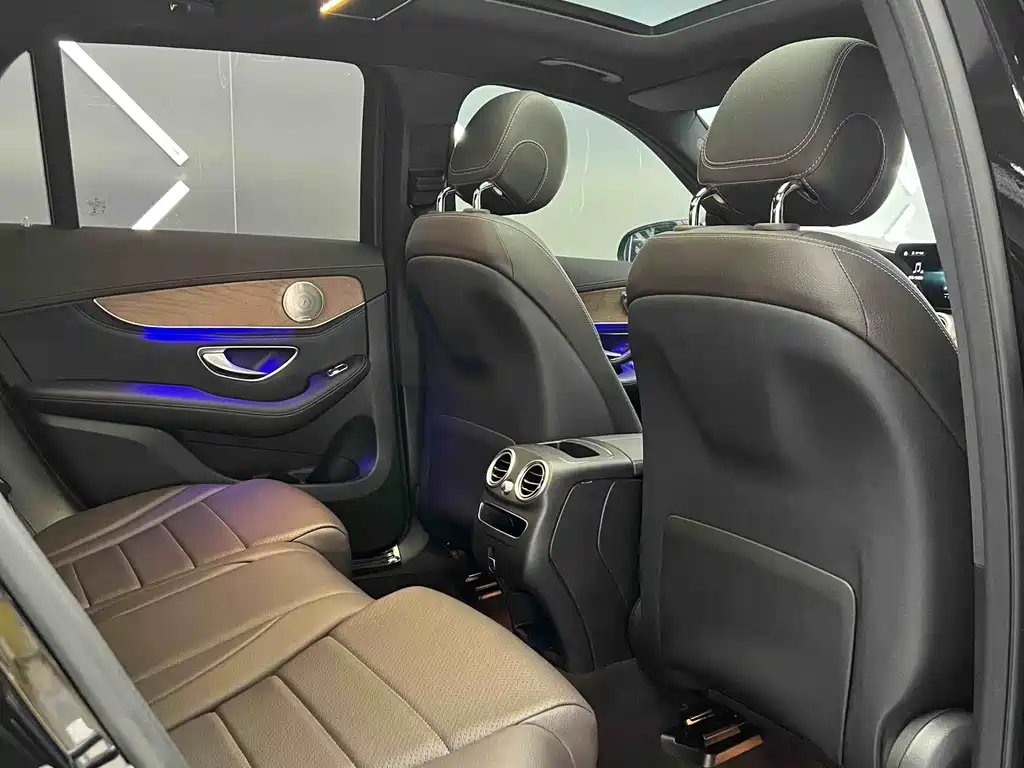 Mercedes-Benz GLC 2020 — фото 18