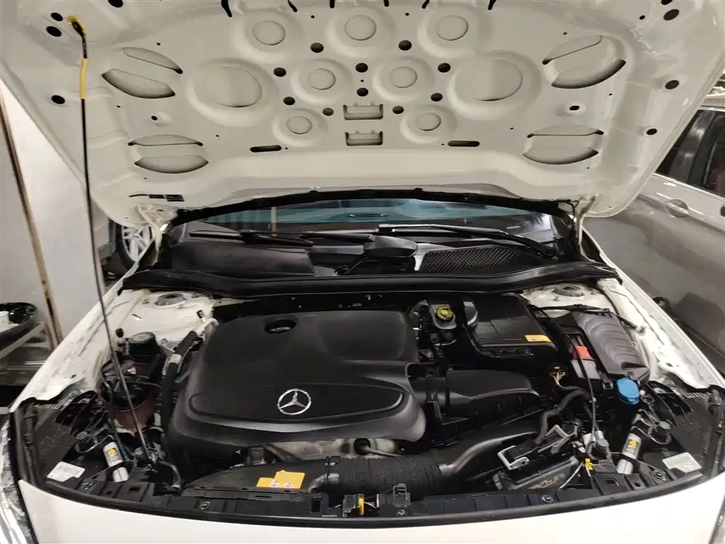 Mercedes-Benz GLA 2016 — фото 16