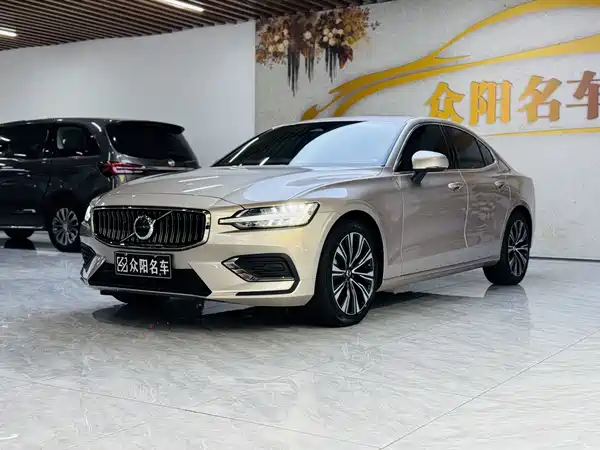Volvo S60 2023