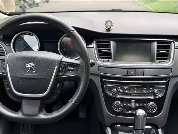 Peugeot 508 2016 — фото 18