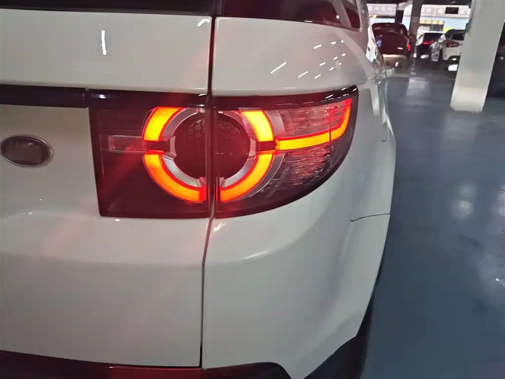 Land Rover Discovery Sport 2019 — фото 24