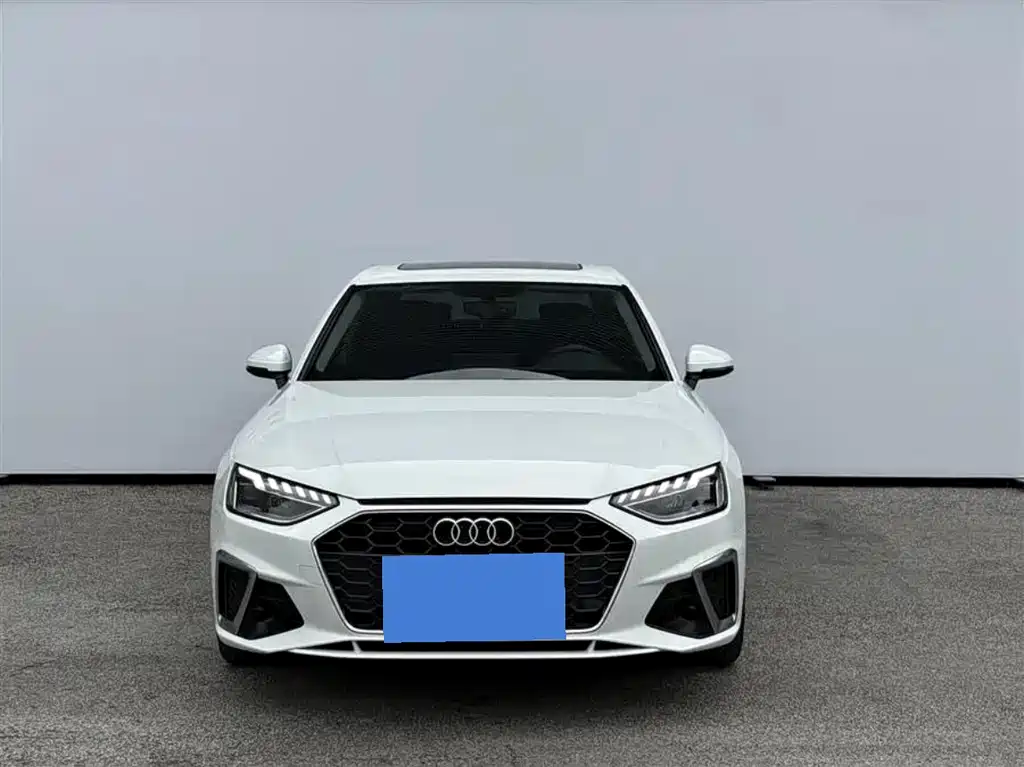 Audi A4L 2022 — фото 2