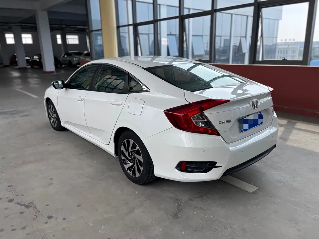 Honda Civic 2019 — фото 13