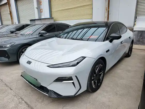 Geely Galaxy E8 2024