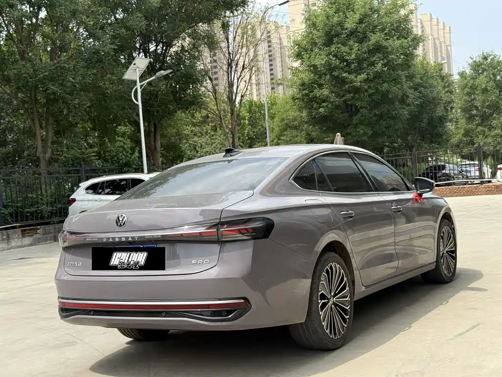 Volkswagen Passat 2024