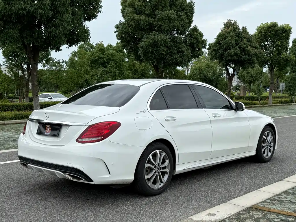 Mercedes-Benz C-Class 2018 — фото 10