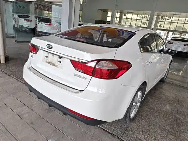 Kia K3 2016