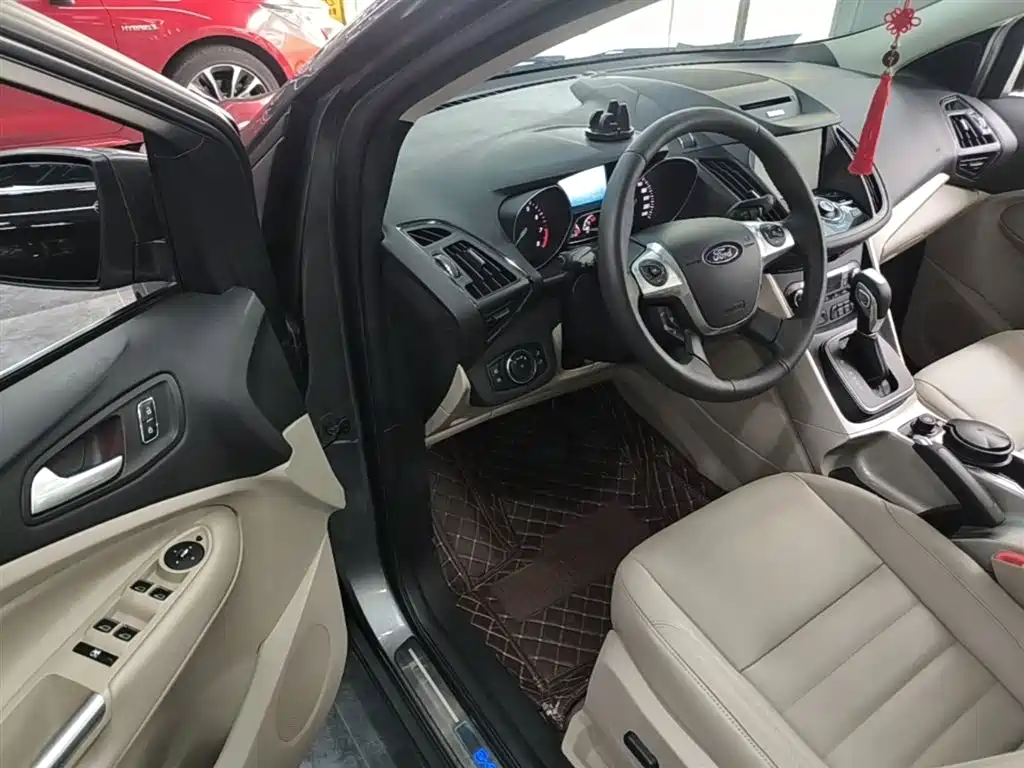 Ford Kuga 2017 — фото 16