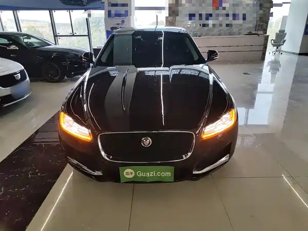 Jaguar XFL 2020
