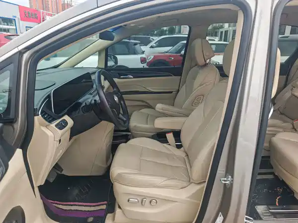 Buick GL8 2024