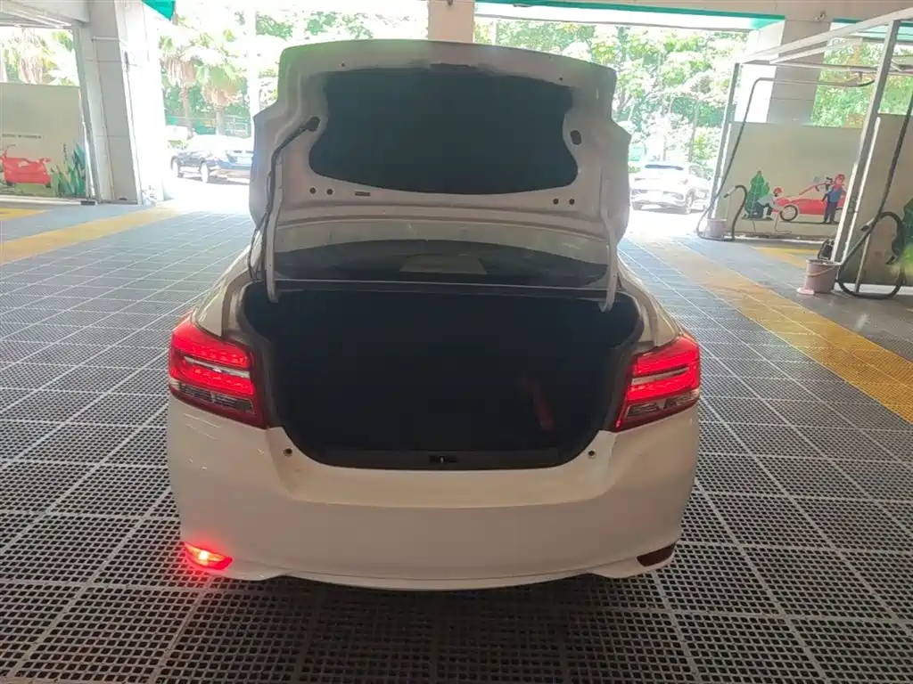 Toyota Vios 2018 — фото 19