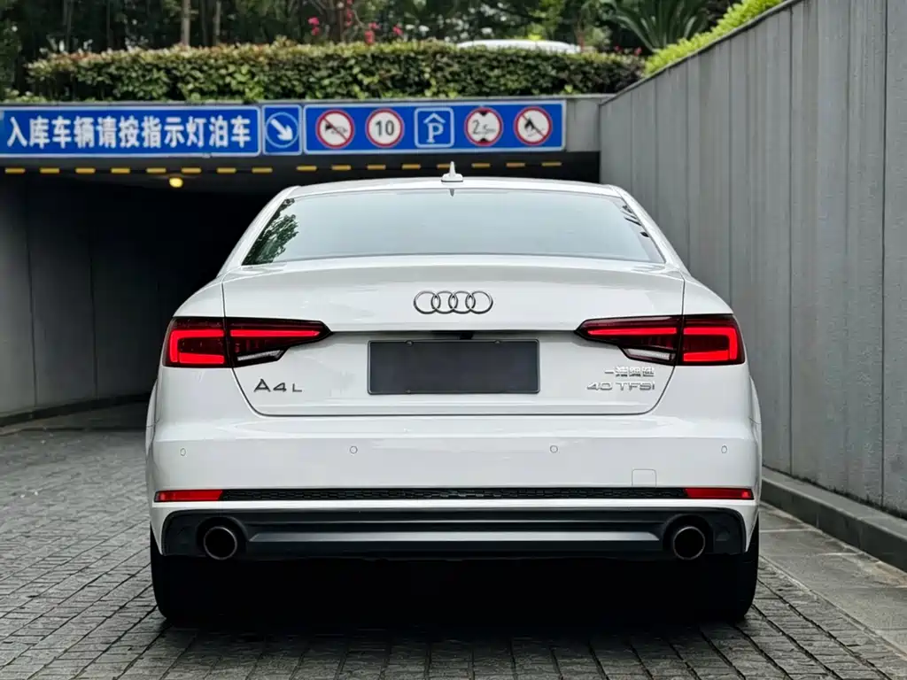 Audi A4L 2018 — фото 11