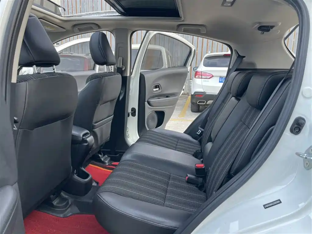Honda Vezel 2018 — фото 16