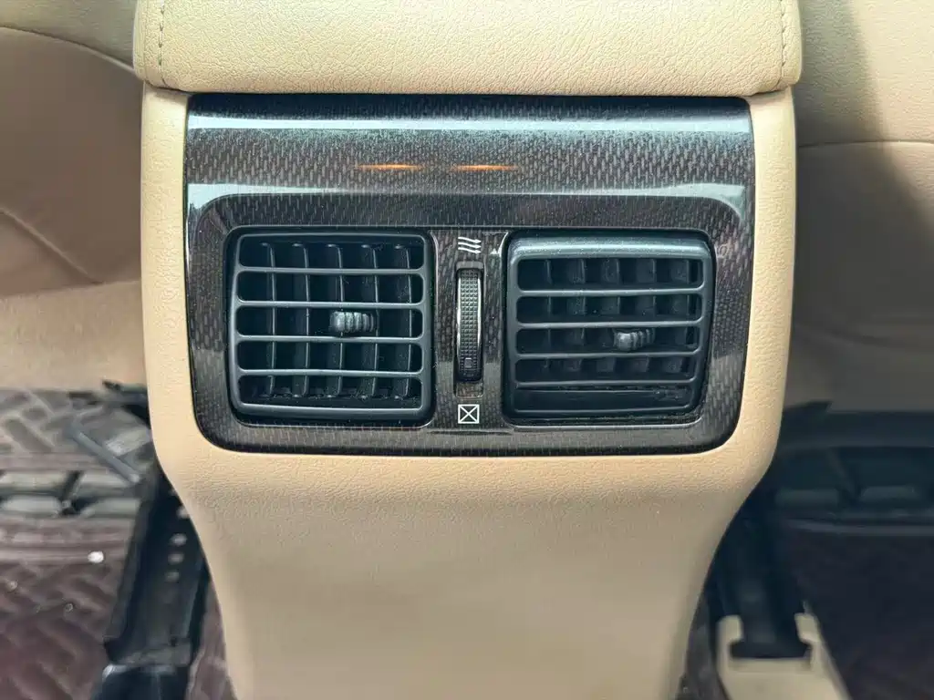 Toyota Camry 2014 — фото 16