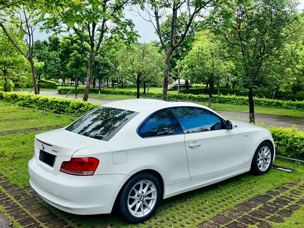 BMW 1 Series 2014 — фото 12