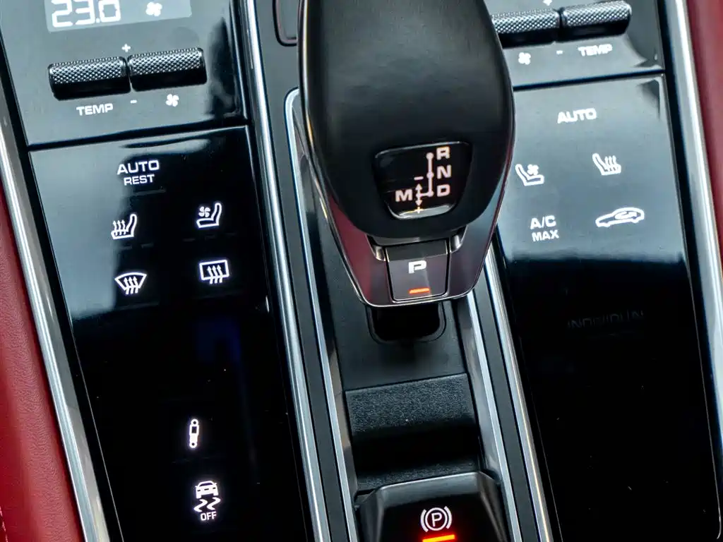 Porsche Panamera 2024 — фото 19