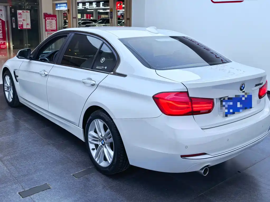 BMW 3 Series 2016 — фото 10
