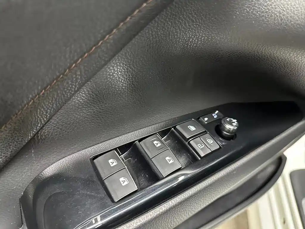 Toyota Camry 2020 — фото 14