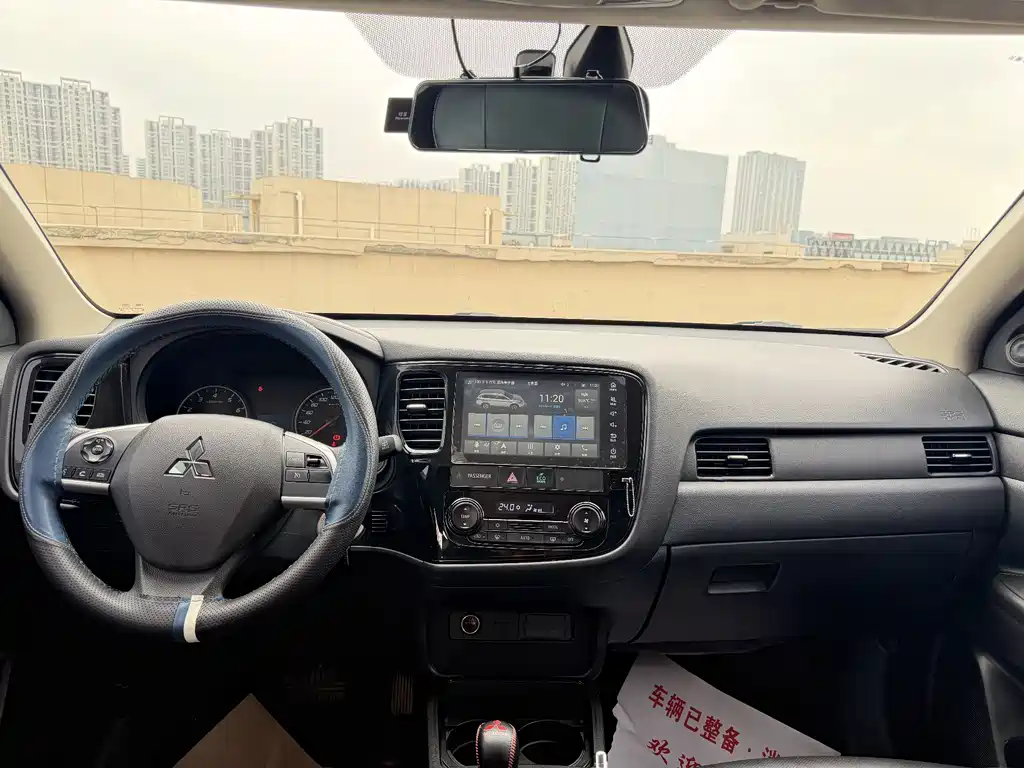 Mitsubishi Outlander 2022