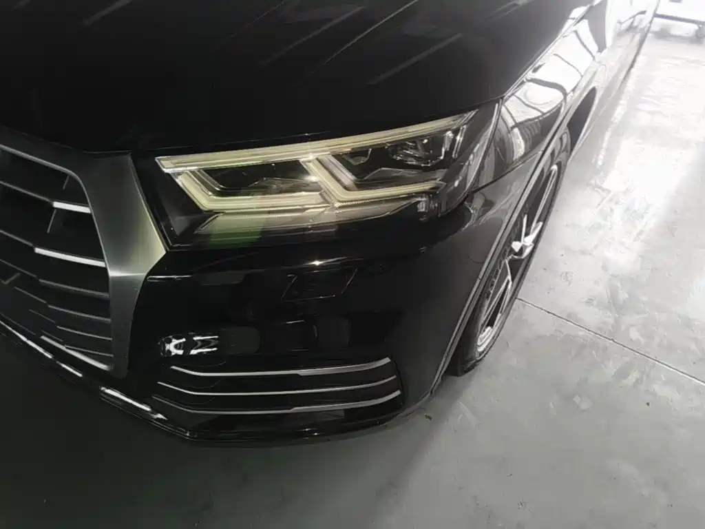 Audi Q5L 2019 — фото 24