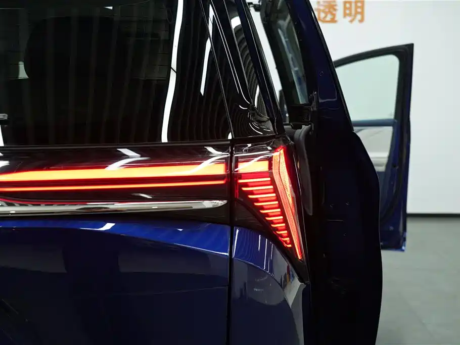 Buick GL8 New Energy 2024 — фото 15