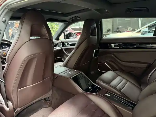 Porsche Panamera 2018
