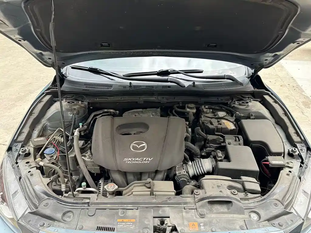 Mazda 3 Axela 2016