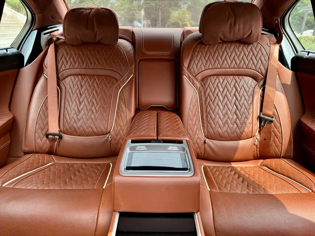 BMW 7 Series 2020 — фото 18