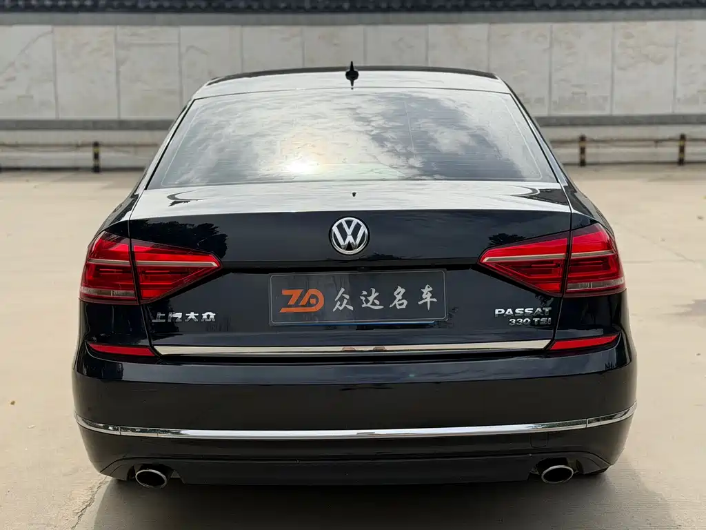 Volkswagen Passat 2017 — фото 13