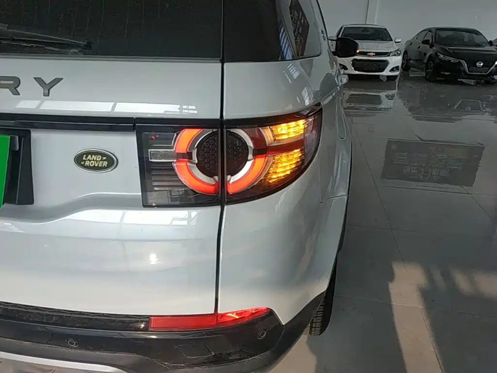 Land Rover Discovery Sport 2018 — фото 8