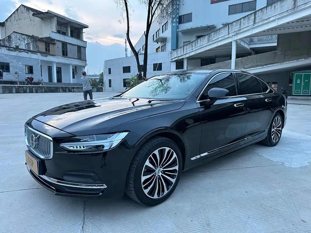 Volvo S90 2024